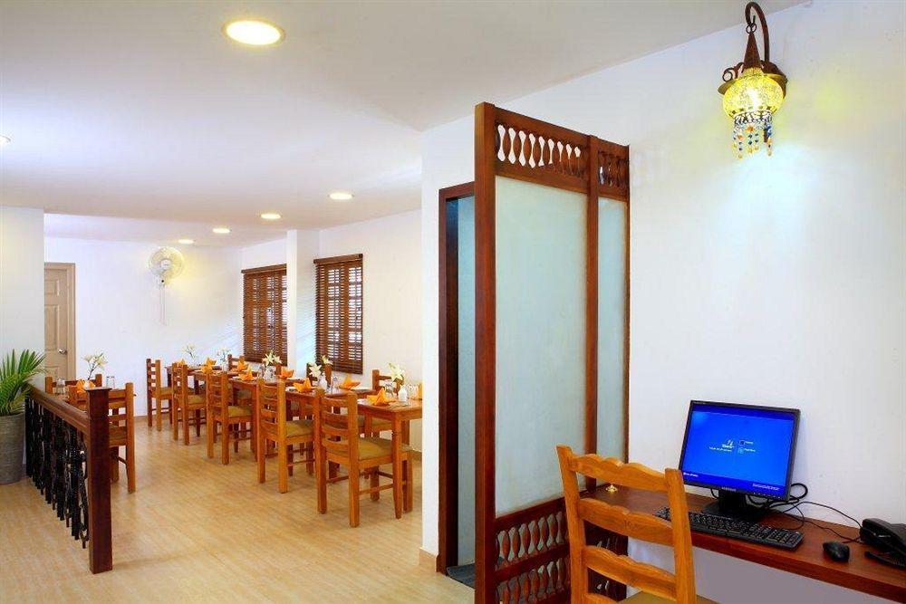Abad Pepper Route Hotel Kochi Exterior photo
