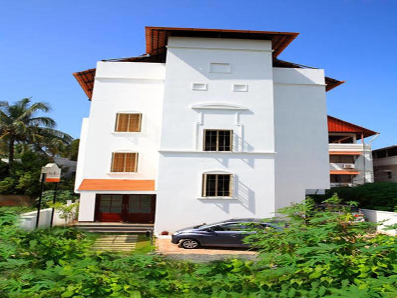 Abad Pepper Route Hotel Kochi Exterior photo